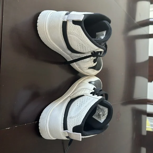 Kids Unisex Jumpman Jordan’s size 2.5 - Picture 6 of 7